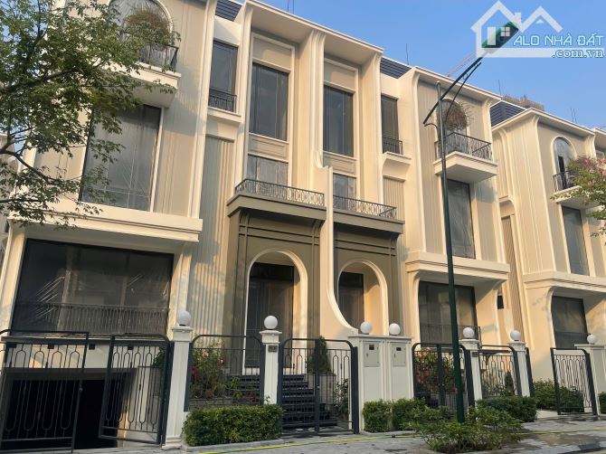 BÁN SUẤT NGOẠI GIAO CĂN BIỆT THỰ 120M2 KHU P CIPUTRA