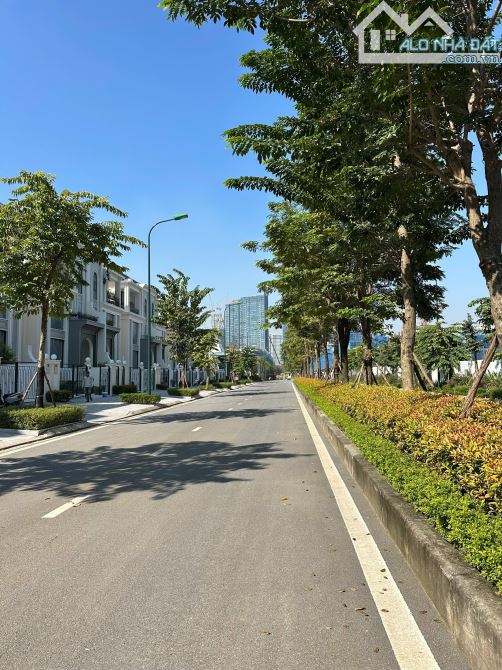 TÔI CÓ SUẤT NGOẠI 230M2 KHU P CIPUTRA