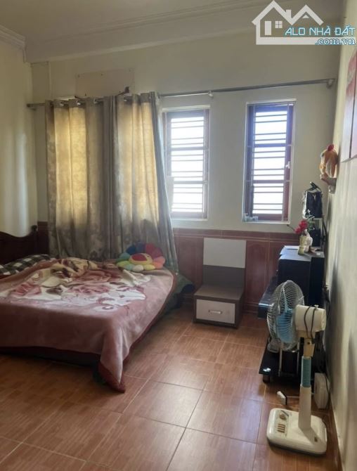 Bán nhà Lương Thế Vinh, gần trường ĐH Hà Nội, 2 thoáng, full nội thất, 37m2, giá 7,8 tỷ