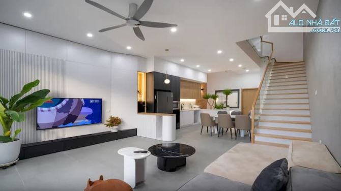 BÁN NHÀ MỚI PHỐ VÕNG THỊ, Ô TÔ 7 CHỖ ĐỖ CỬA, GẦN PHỐ CỔ, GẦN HỒ TÂY, 40m2, 12 TỶ