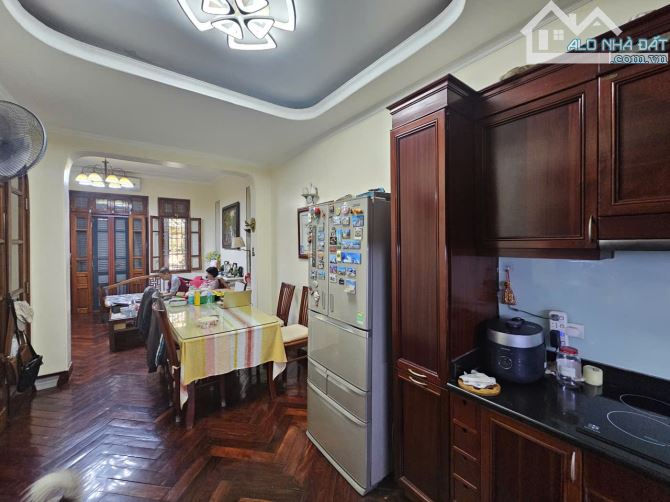 Bán nhà riêng mặt ngõ kinh doanh phố Trần Quốc Hoàn, 50m² x 5 tầng, nhỉnh 20 tỷ,MT 4,8M.