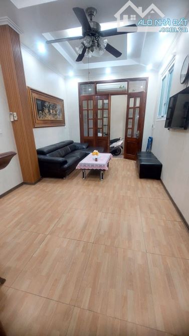 NHÀ MINH KHAI HAI BÀ TRƯNG – NGÕ OTO – Ở SƯỚNG, VỊ TRÍ ĐỈNH 9 TỶ