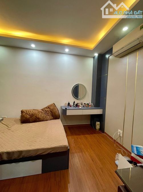 Bán nhà Kim Giang – Đại Kim - 40m²5T - Ngõ Nông - Kinh Doanh - Gần Ôtô