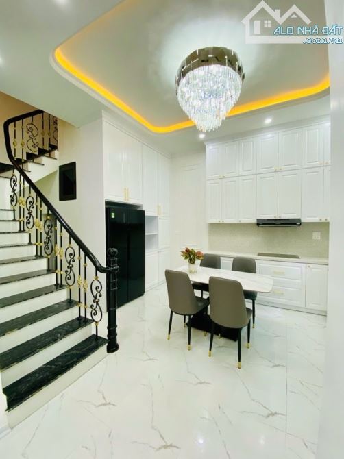 BÁN NHÀ THỤY KHUÊ 68m 4 TẦNG 14 TỶ HƠN LÔ GÓC 3 THOÁNG VIEW HỒ TÂY Ô TÔ