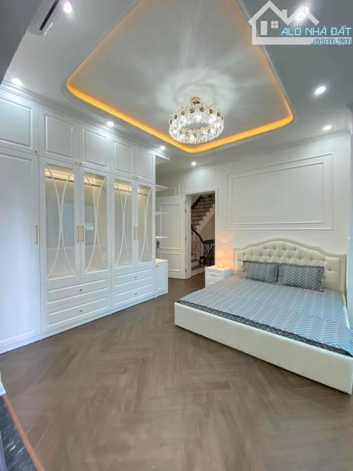 Hot! Bán Nhà Võng Thị Tây Hồ-Lô Góc-3 Thoáng- Gần Phố-70M2 -4 Tầng- Mt 9.8m - 14 Tỷ Hơn