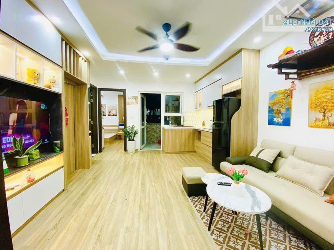 Bán gấp căn chung cư 2 ngủ tại Linh Đàm,ở hoặc cho thuê giá 8.5tr/tháng đều được giá 2ty9