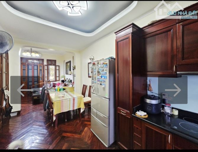 PHÂN LÔ ÔTÔ TRÁNH TRẦN QUỐC HOÀN CẦU GIẤY-NGÕ THÔNG KD VP- DT 61m² 5T/GIÁ 20.6 TỶ