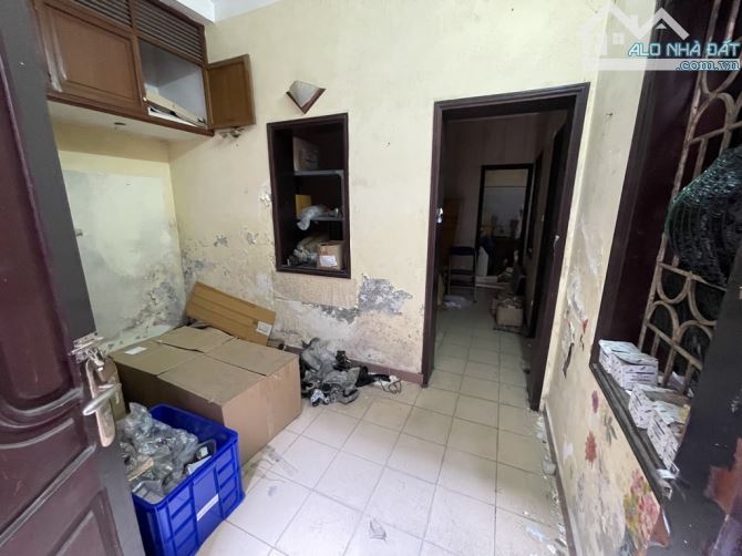 Bán Nhà 2 Tầng phố Cảm Hội 55M - Sát Phố- Ngõ Nông Chỉ hơn 8 Tỷ.