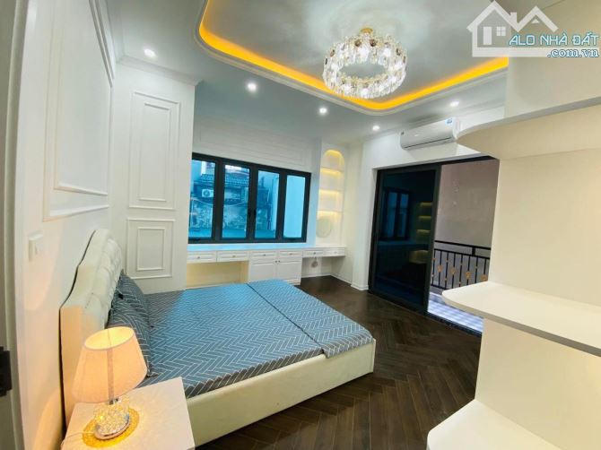 Hot! Bán Nhà Võng Thị Tây Hồ-Lô Góc-3 Thoáng- Gần Phố-70M2 -4 Tầng- Mt 9.8m - 14 Tỷ Hơn