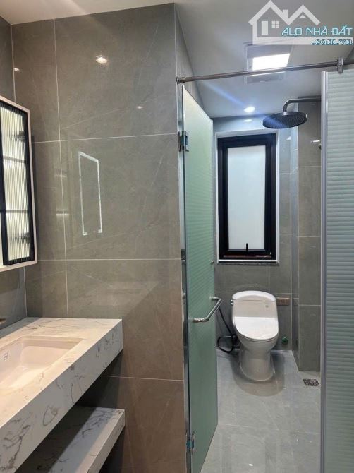 BẠCH MAI 50m2x6tầng THANG MÁY -MT 6,3m- OTO ĐÔ CỦA-NHỈNH 16 TỶ