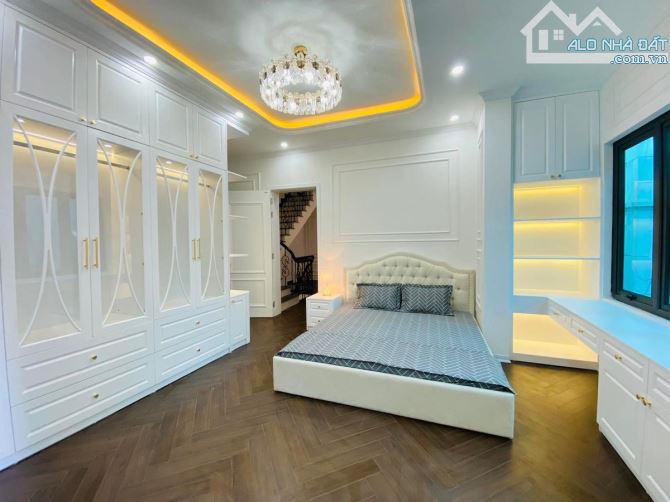 Hot! Bán Nhà Võng Thị Tây Hồ-Lô Góc-3 Thoáng- Gần Phố-70M2 -4 Tầng- Mt 9.8m - 14 Tỷ Hơn