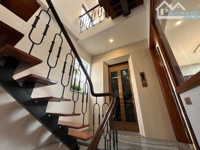 BẠCH MAI 50m2x6tầng THANG MÁY -MT 6,3m- OTO ĐÔ CỦA-NHỈNH 16 TỶ