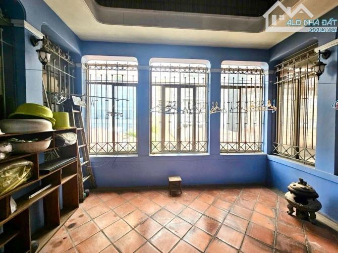 BÁN NHÀ TT CẦU GIẤY KHU PHÂN LÔ DT 50 M 5 TẦNG CHỈ 20 TỶ OTO ĐỖ CỬA SỔ VUÔNG ĐẸP KD ĐC