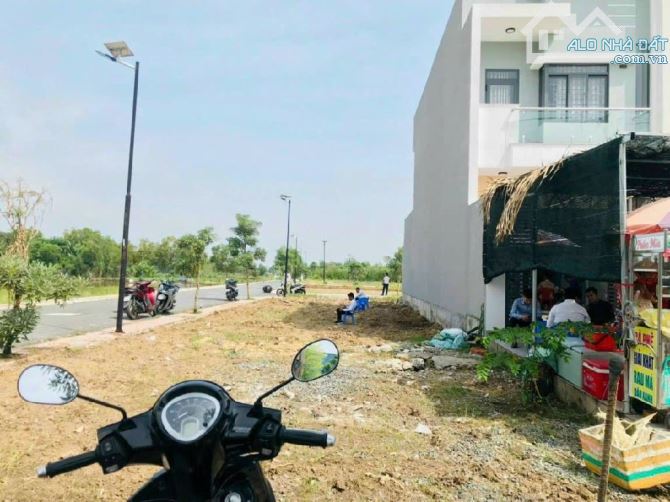 ĐẤT BÌNH CHÁNH NGANG 5M NGAY CHỢ BÌNH CHÁNH HOÀNG PHAN THÁI 86M2(5×19)ĐƯỜNG XE TẢI CHỈ 2x