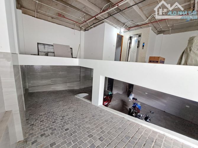 Phố Âu Cơ,Tây Hồ - 140m2x7T , Thang máy - 27 tỷ - vị trí siêu đẹp,giá hiếm có