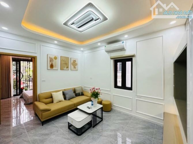 Bán nhà Kim Giang, Hoàng Mai, căn góc gần phố, 3N, 2Vs, DTSD 140M2, 5.05 TỶ(CTL)