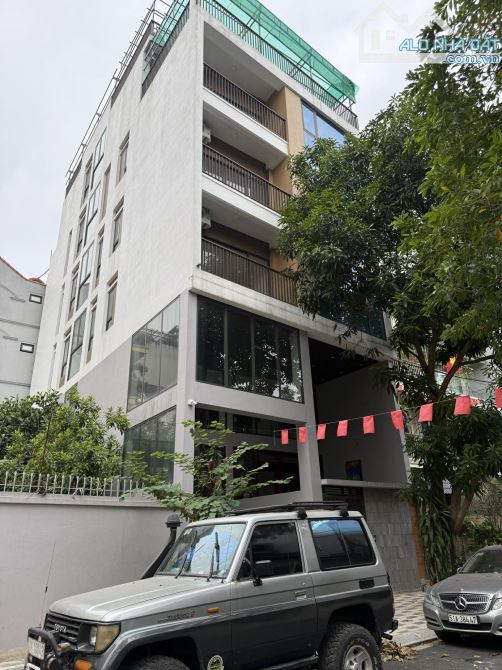 Bán Nhà P/Lô Xuân Diệu Tây Hồ 140m2-7T MT8m Ô Tô Đỗ Cửa 54 Tỷ Có Thương Lượng.