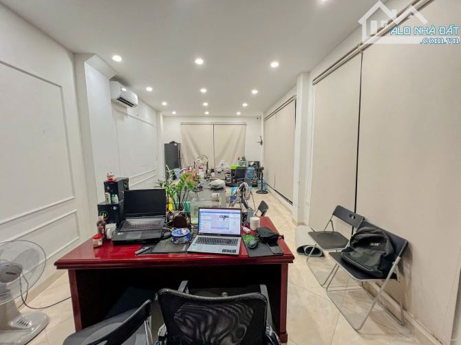 Chủ nhà cần bán gấp siêu phẩm nhà kinh doanh Đống Đa, 6 tầng, khu cao cấp, nhà mới đẹp