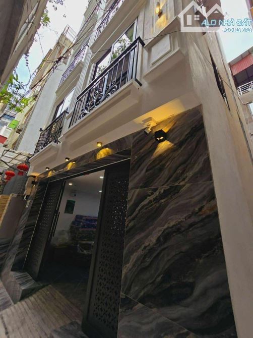 BÁN TOÀ CHDV CÁT LINH HÀO NAM XÂY MỚI 67m2 - 6 TẦNG 18 P CHO THUÊ GIÁ 23 TỶ .