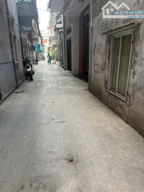 Giá tốt hiếm Phố Minh Khai mặt tiền 9m sổ vuông A4 Dt 153m 150 tr/1m Lh eNhi gặp cc