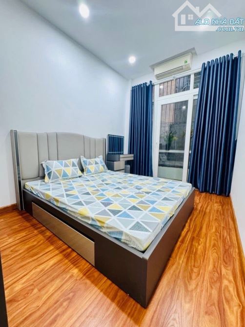 Ngõ nông, tiện ích gần-Gần Trương Định-34m- 7 tỷ hơn