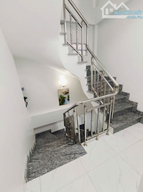 Nhà đẹp full nội thất xịn Hạ Đình, ngõ thông rộng 3m dân xây 32m2 x mtiền 7.5m.Giá 9.68 tỷ