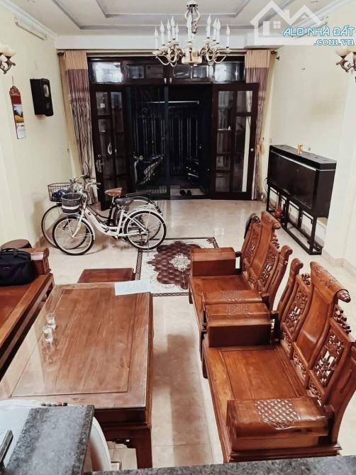 HOÀNG QUỐC VIỆT 70M, PHÂN LÔ, Ô TÔ TRÁNH, KINH DOANH, GẦN PHỐ , 22.5TỶ