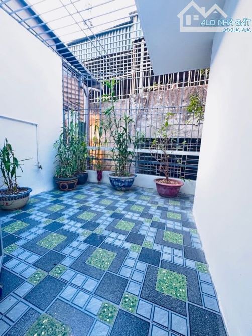 Ngõ nông, tiện ích gần-Gần Trương Định-34m- 7 tỷ hơn