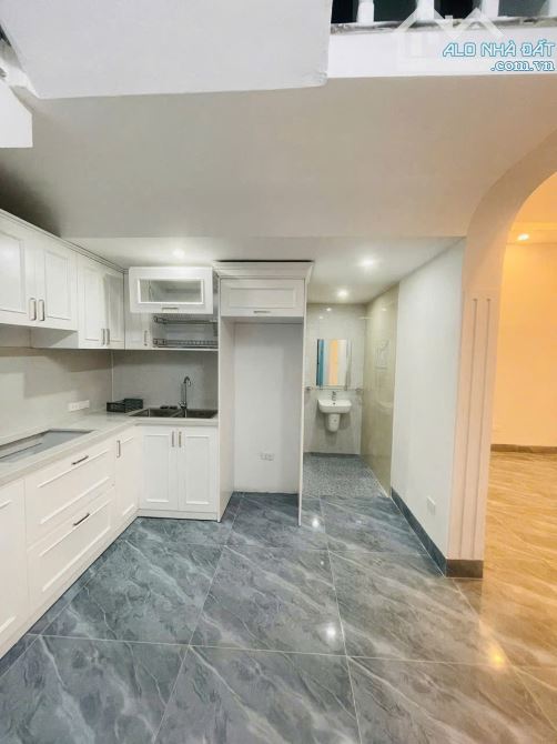 Bán nhà An Dương Vương 80m, mt 7,5m, 4 tầng, giá 15,5 tỷ.