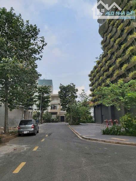 Bán đất DA Huy Hoàng .P.TML. Quận 2.xây dựng cao tầng.DT 5x20m(100m2) giá 220 tr/m2. - 3