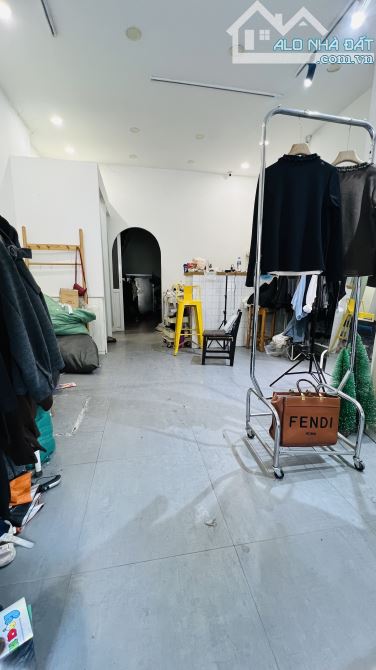 BÁN NHÀ MẶT PHỐ XÃ ĐÀN LÔ GÓC KINH DOANH ĐỈNH GIÁ ĐẦU TƯ 30 TỶ