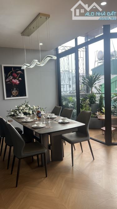 CÁCH 1 NHÀ RA PHỐ KHU BÁCH - KINH - XÂY - BÁN NHÀ BẠCH MAI - SÁT PHỐ - 6 TẦNG THANG M