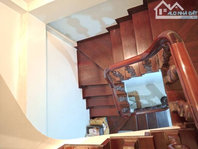 Bán nhà phố Trần Khát Chân 30m, 5 tầng, mt 3.5m, giá 8.5tỷ, ngõ thông bagac, kd nhỏ
