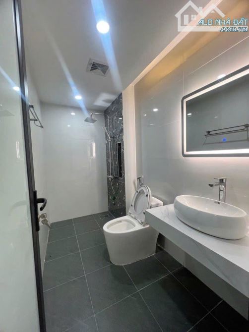 HOÀNG VĂN THÁI 47m2 x4 tằng -OTO - 20M RA PHỐ -NHỈNH 17TỶ CÓ TL