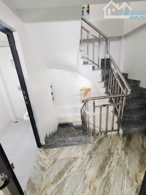 Nhà đẹp full nội thất xịn Hạ Đình, ngõ thông rộng 3m dân xây 32m2 x mtiền 7.5m.Giá 9.68 tỷ