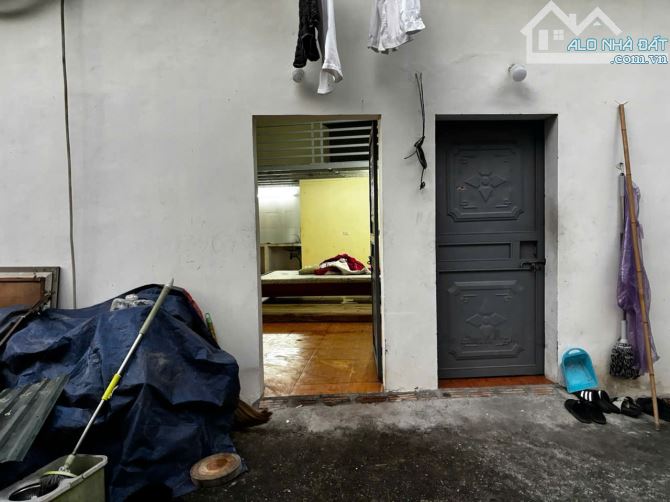 Cho thuê nhà cấp 4, vệ sinh khép kín,an ninh tốt, giá rẻ ngõ 3 đường Thạch Bàn