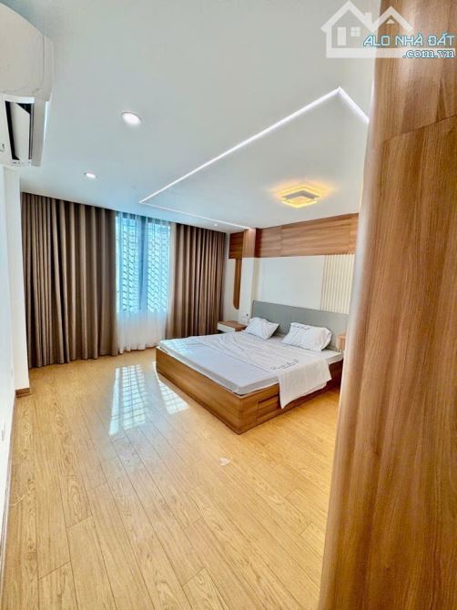 HOÀNG VĂN THÁI 42mx 5tầng -OTO-NGÕ THÔNG -NHỈNH 14TỶ CÓ TL