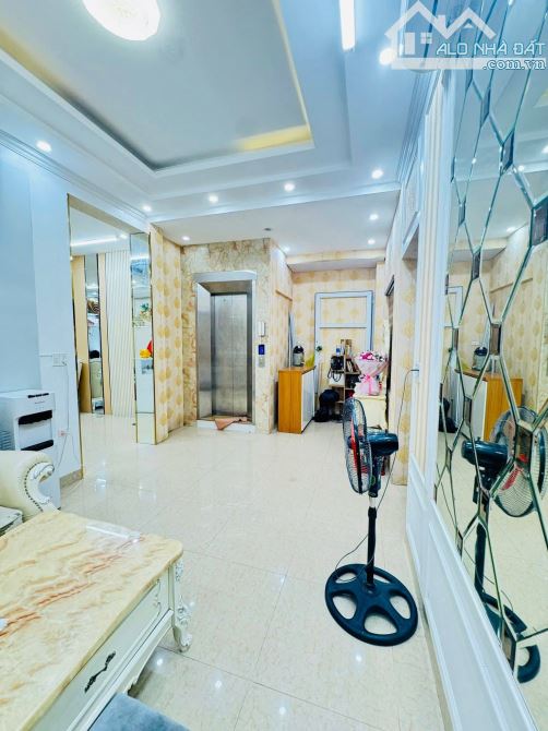 BÁN NHÀ BIỆT THỰ SONG LẬP TÂY NAM LINH ĐÀM – Ô TÔ TRÁNH – VỈA HÈ RỘNG