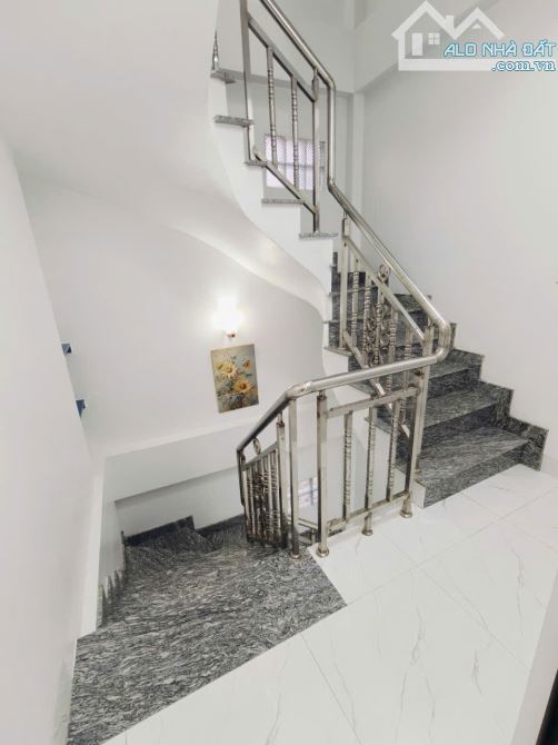 Nhà đẹp full nội thất xịn Hạ Đình, ngõ thông rộng 3m dân xây 32m2 x mtiền 7.5m.Giá 9.68 tỷ