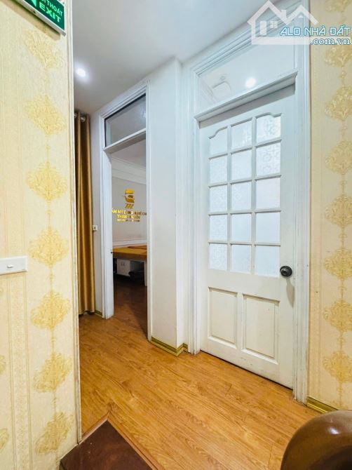 BÁN NHÀ BIỆT THỰ SONG LẬP TÂY NAM LINH ĐÀM – Ô TÔ TRÁNH – VỈA HÈ RỘNG