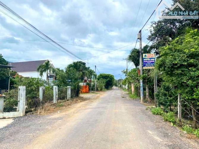 Bán đất Bình Lộc thôn Đảnh Thạnh mặt tiền đường nhựa liên thôn - phù hợp đầu tư kinh doanh