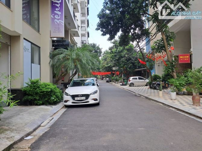 Bán nhà Phố ÂU CƠ - HỒ TÂY, DT 136m2 x 6T OTO-THANG MÁY-KINH DOANH, thuê 120tr/th 27,88 tỷ