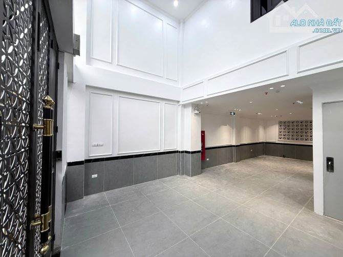 CCMN xây mới 6 tầng thang máy Yên Duyên, oto tránh 30m, 70m2 x 20 phòng full đồ. Giá 19 tỷ