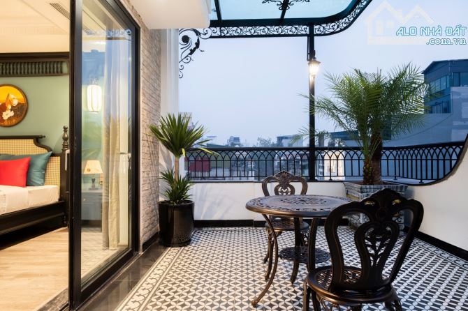 Bán khách sạn mặt phố Mã Mây, 79m2, 5 tầng, mặt tiền 5.4m, 77.6 tỷ, kinh doanh đỉnh