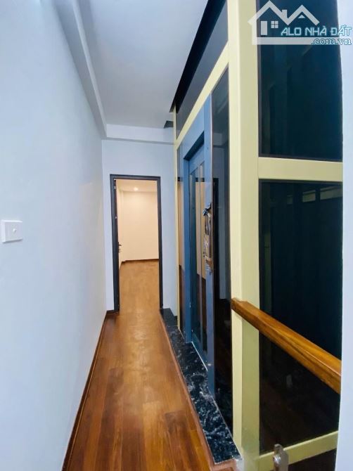 Nhà đẹp ở ngay , siêu hiếm Cầu giấy , phân lô ngõ ô tô, 5 tầng thang máy , 20.9 tỷ.