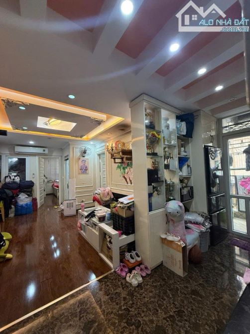 Chỉ 6,2 tỷ chung cư CT3 Hoàng Cầu, Đống Đa, Lô Góc, 2 logia 60m2 2pn ở ngay