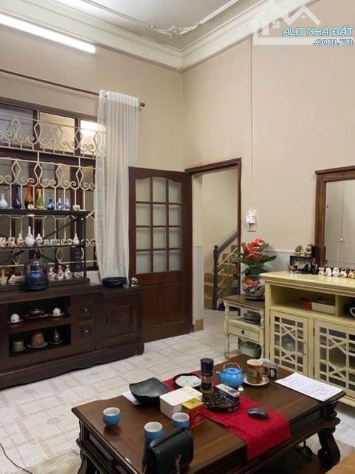 KIM NGƯU - NHÀ 3 TẦNG LÔ GÓC 3 THOÁNG - MẶT TIỀN KHỦNG - SÂN VƯỜN CỰC CHILL - Ở SƯỚNG