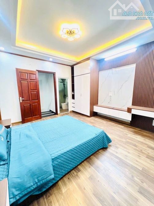 Gốc Đề - Minh Khai, 32m - 5 tầng, nhà mới 2 năm - 6.9 Tỷ