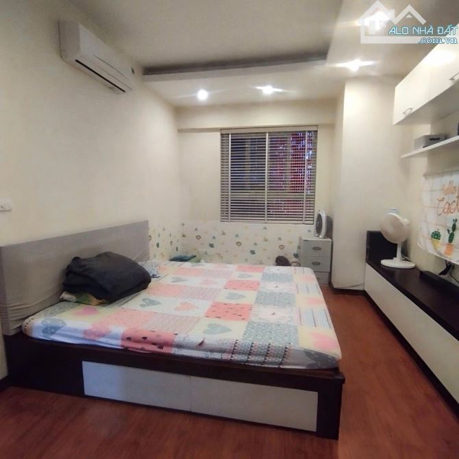 Bán căn hộ chung cư thái hà tt đống đa lô góc hai thoáng nhà đẹp ở ngay