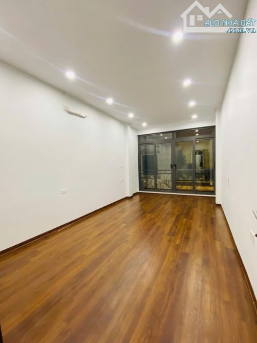 Nhà đẹp ở ngay , siêu hiếm Cầu giấy , phân lô ngõ ô tô, 5 tầng thang máy , 20.9 tỷ.